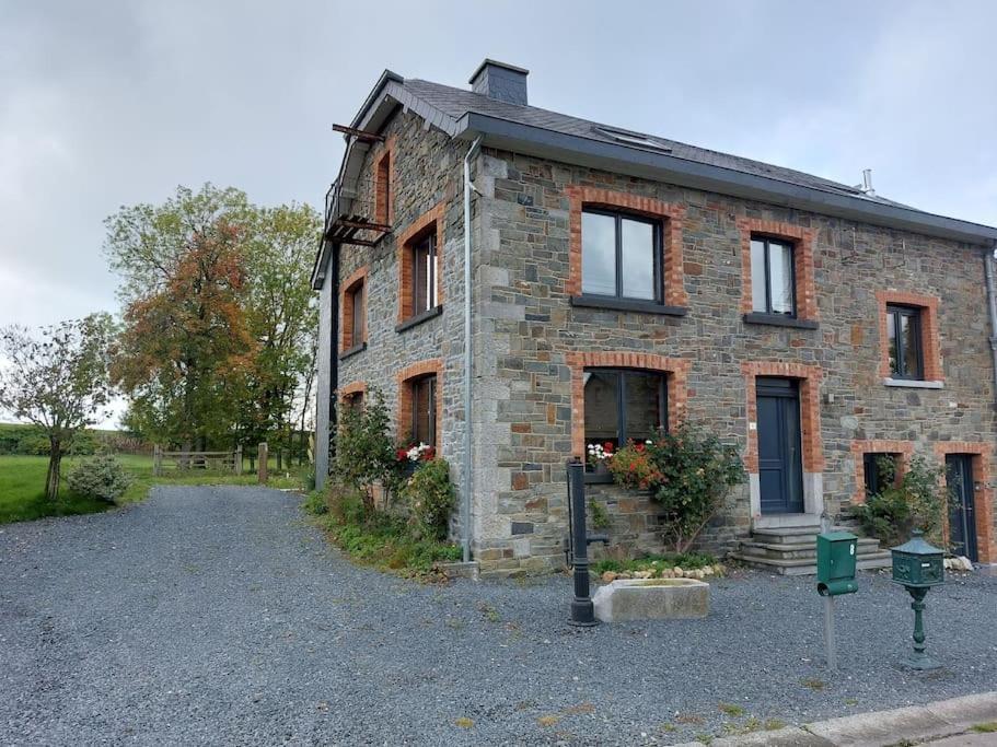 Le Reposoir Maison Spacieuse Avec Feu Au Bois Bertogne 外观 照片