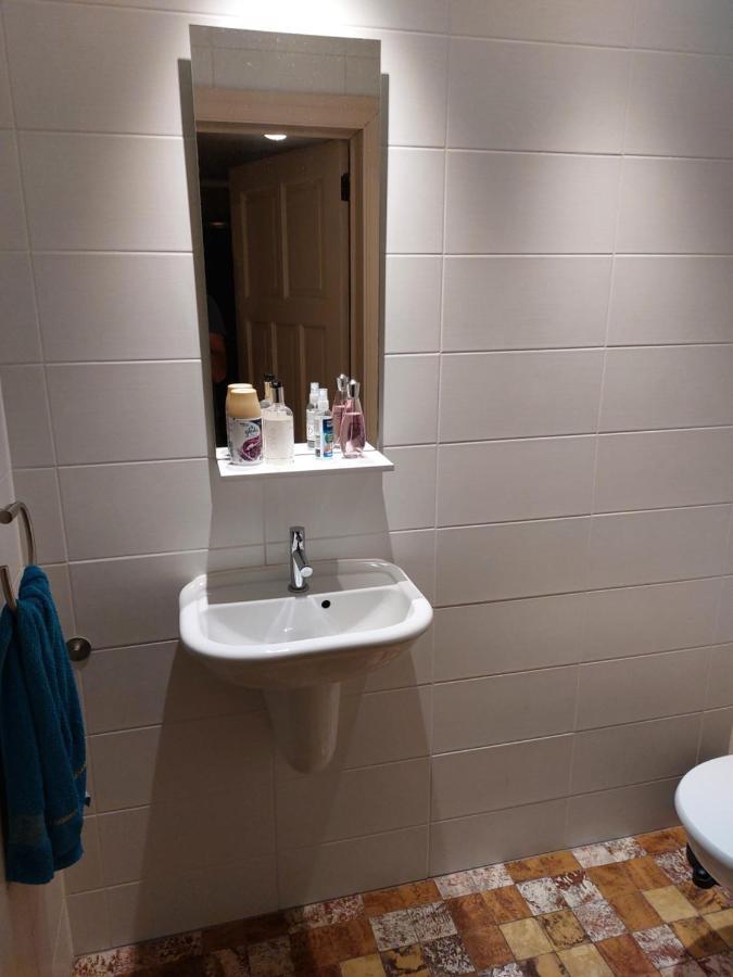 Le Reposoir Maison Spacieuse Avec Feu Au Bois Bertogne 外观 照片
