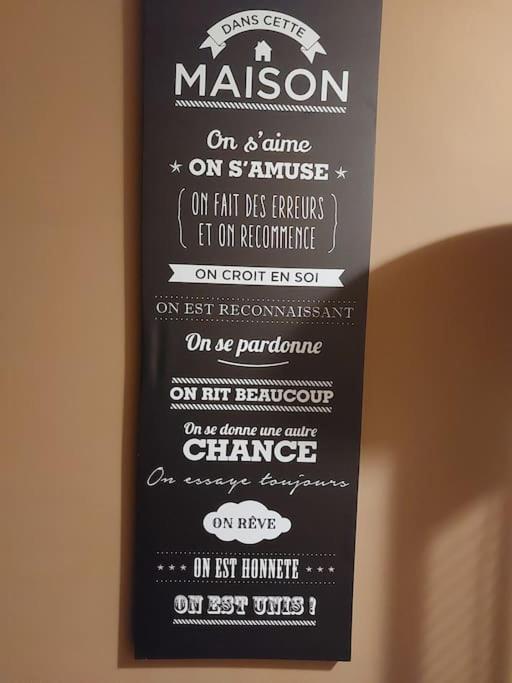 Le Reposoir Maison Spacieuse Avec Feu Au Bois Bertogne 外观 照片