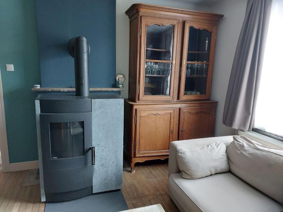 Le Reposoir Maison Spacieuse Avec Feu Au Bois Bertogne 外观 照片