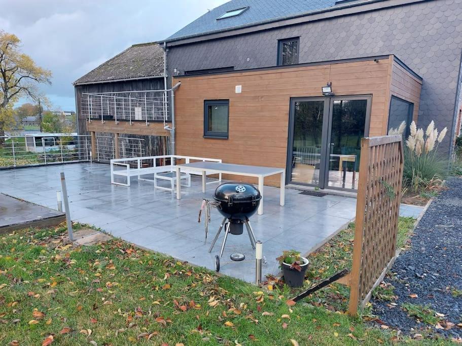 Le Reposoir Maison Spacieuse Avec Feu Au Bois Bertogne 外观 照片